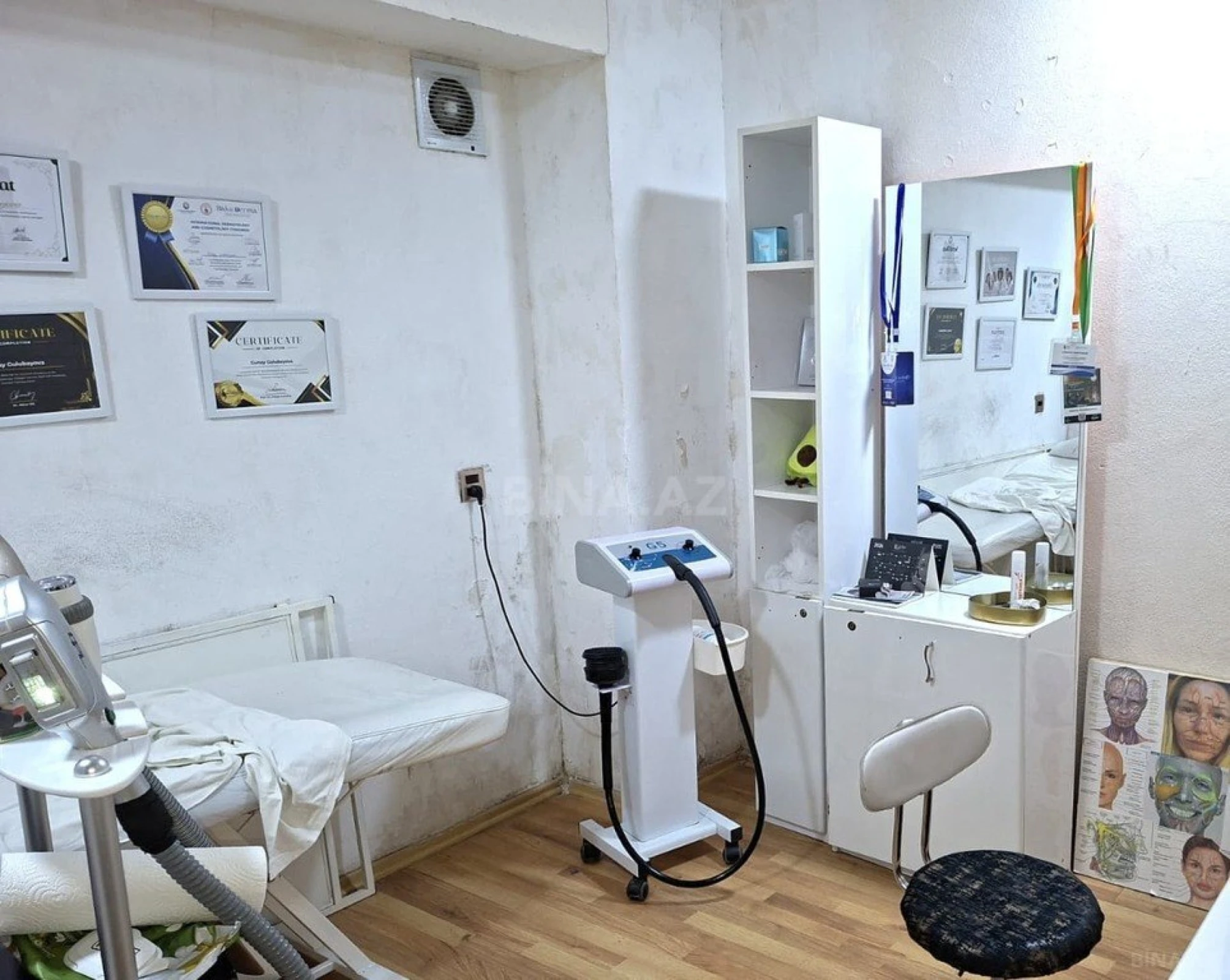 Satılır obyekt 50 m²