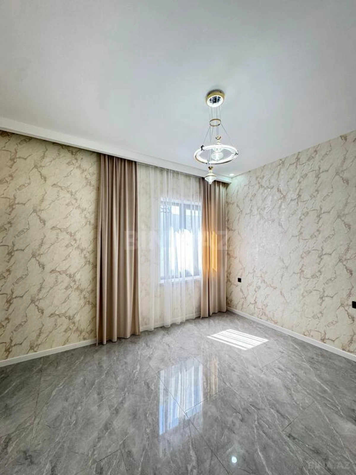 Satılır 4 otaqlı həyət evi 130 m²