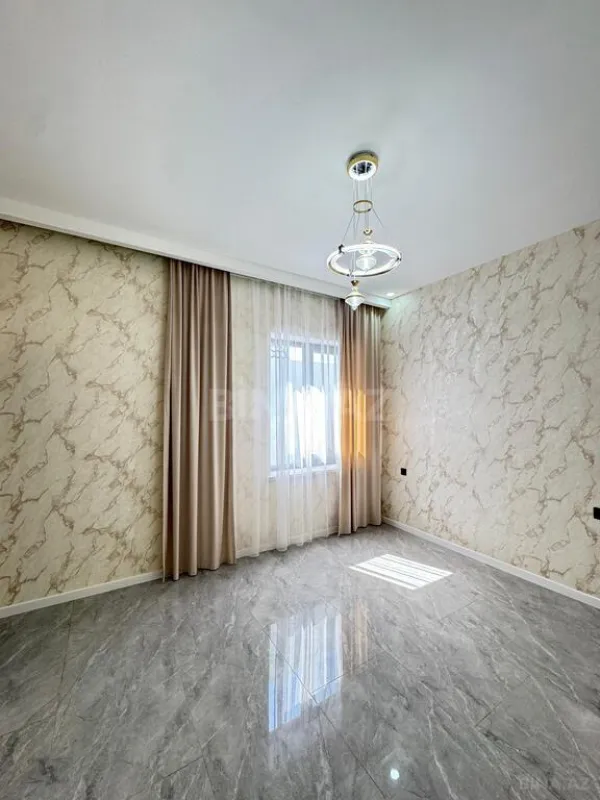 Satılır 4 otaqlı həyət evi 130 m²