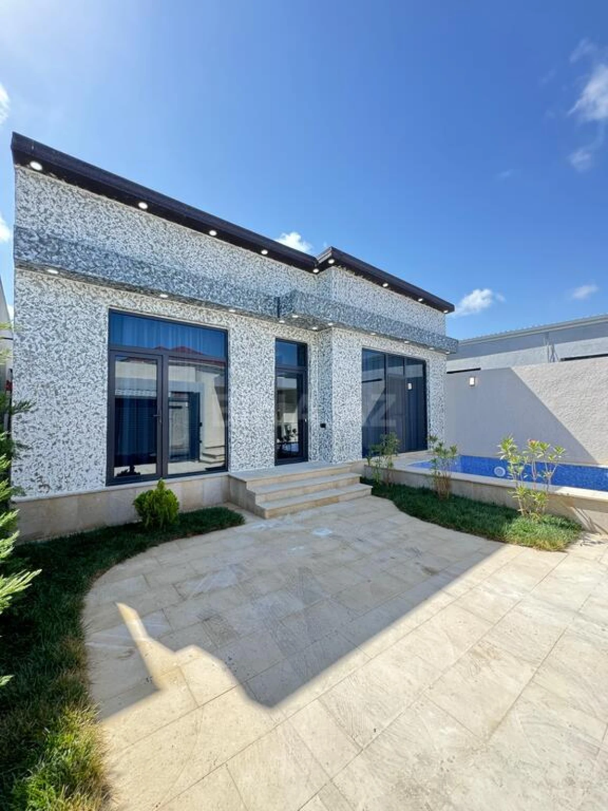 Satılır 4 otaqlı həyət evi 130 m²