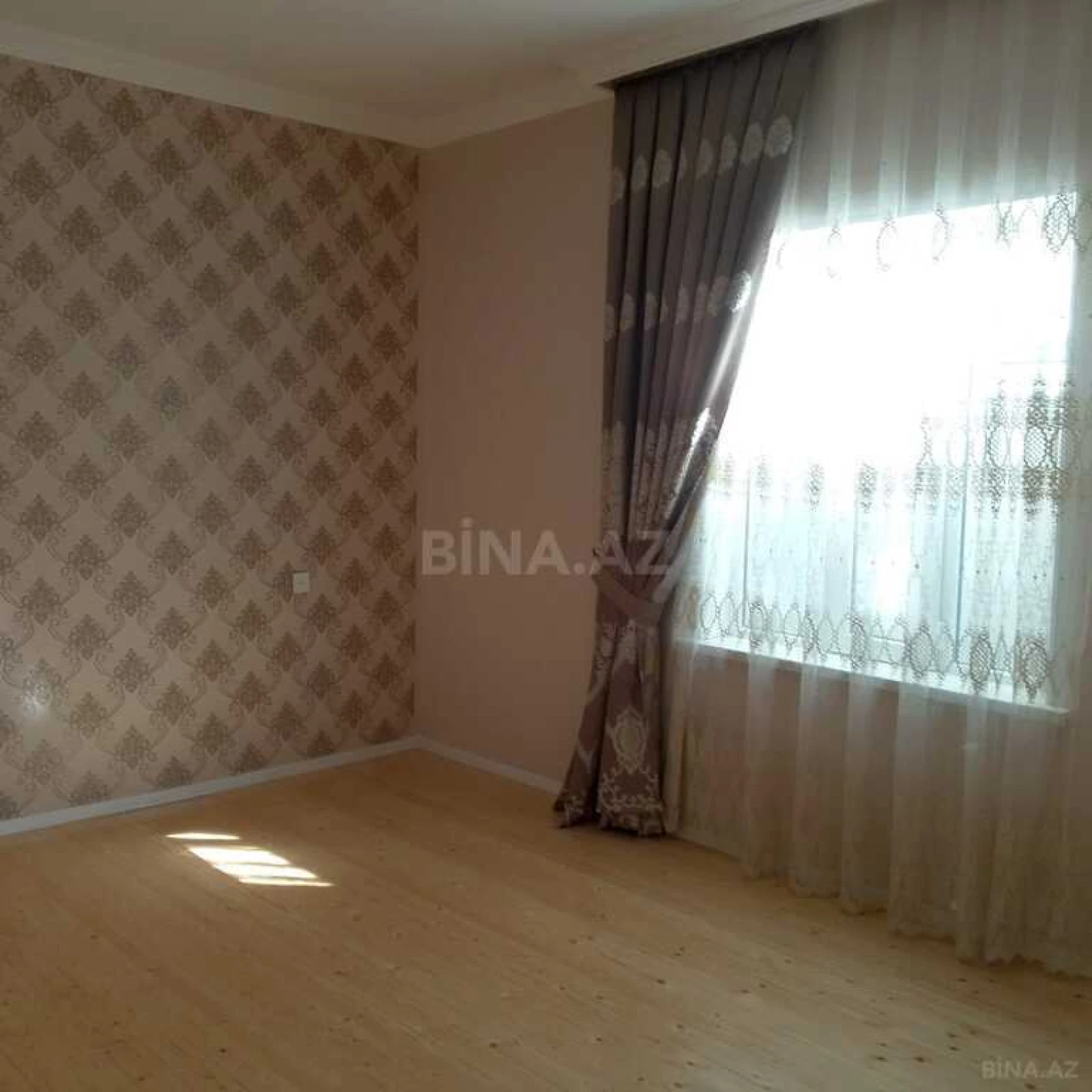 Satılır 4 otaqlı həyət evi 130 m²