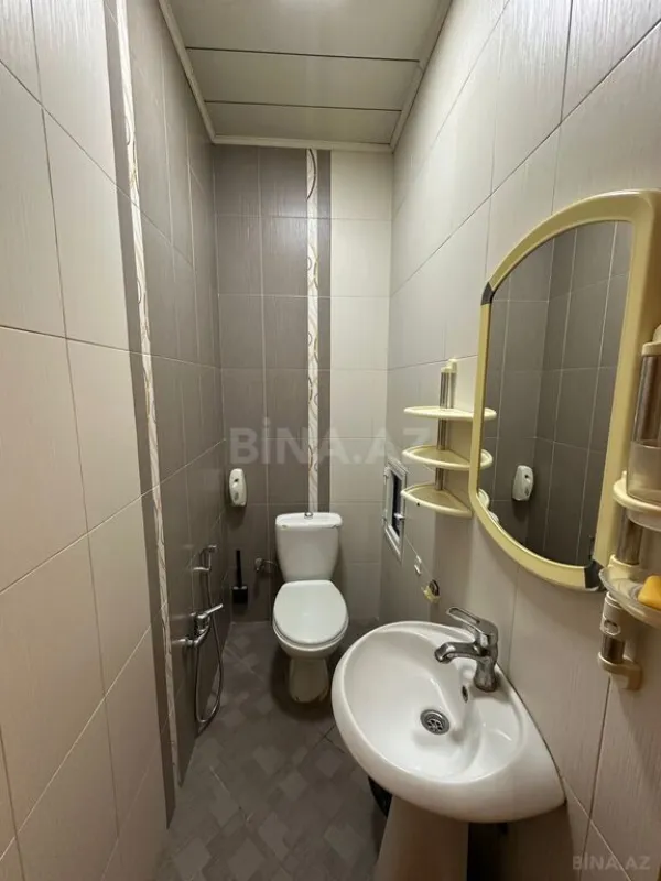 Satılır 4 otaqlı mənzil 130 m²