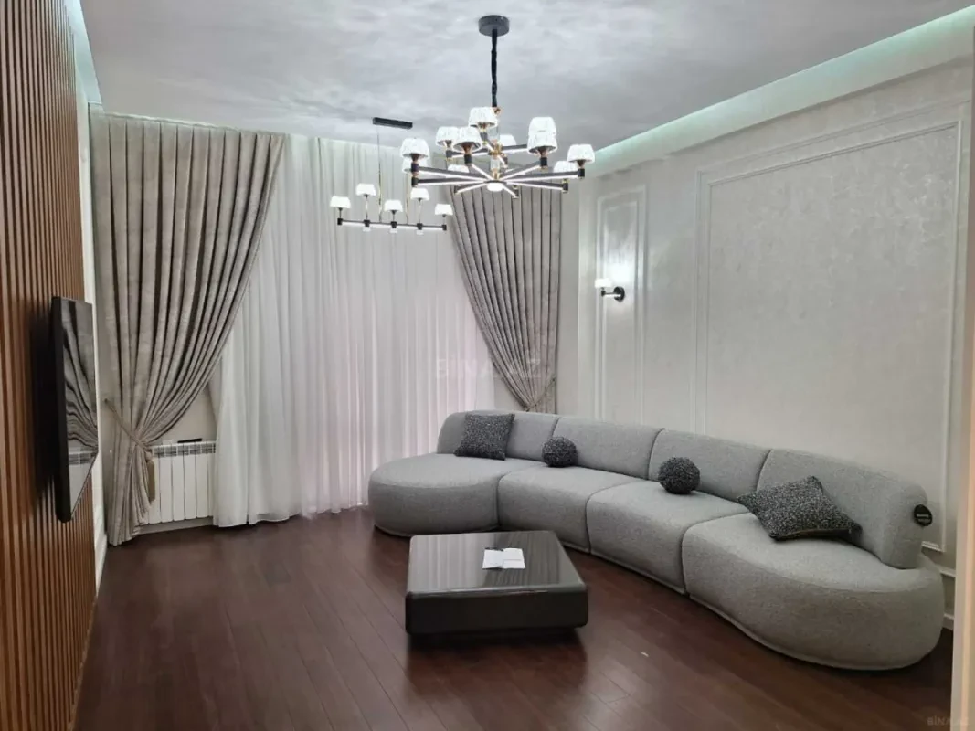 Kirayə verilir 2 otaqlı mənzil 100 m²