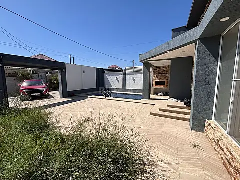 Satılır 4 otaqlı həyət evi 100 m²