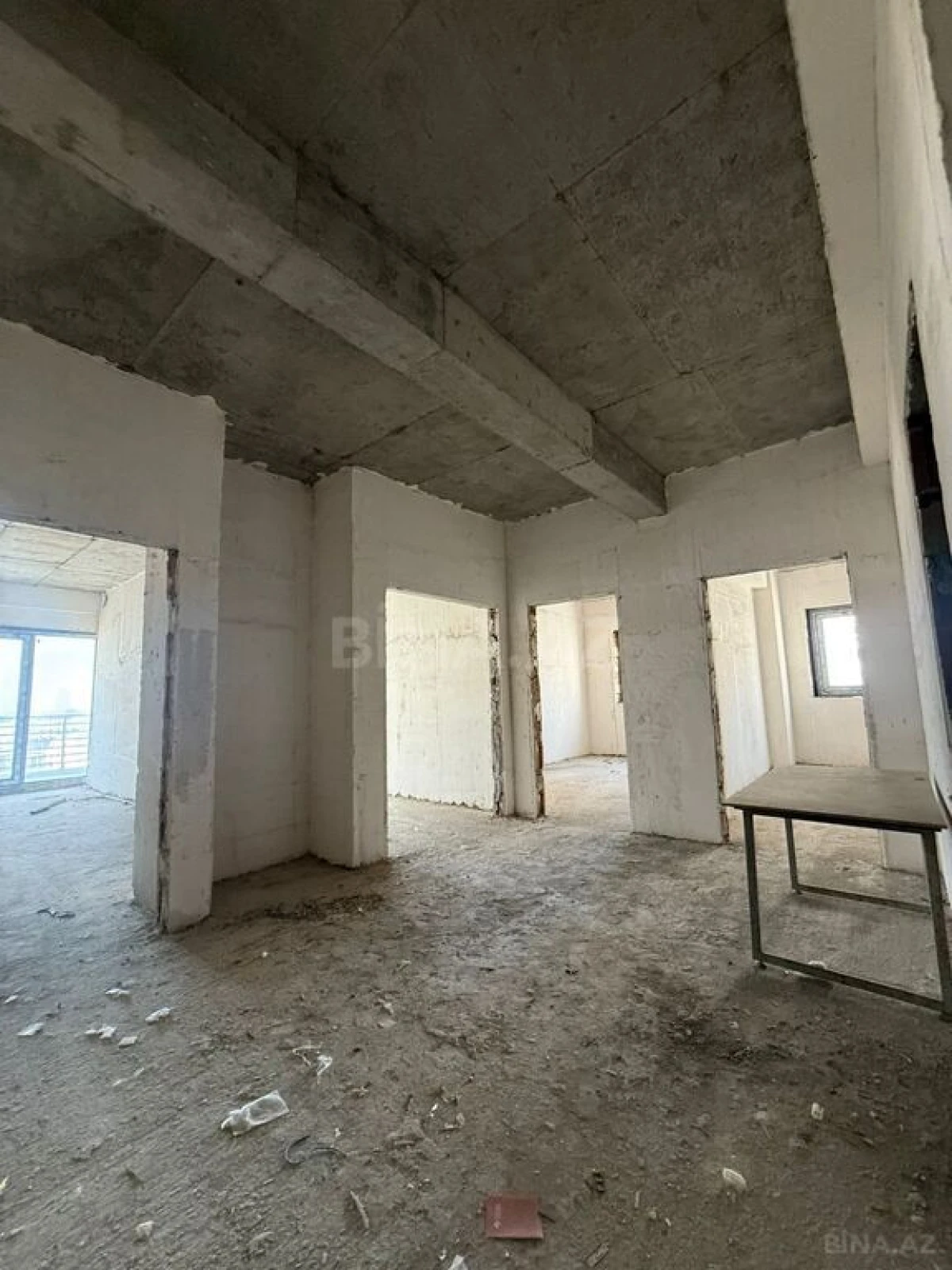 Satılır 3 otaqlı mənzil 163 m²