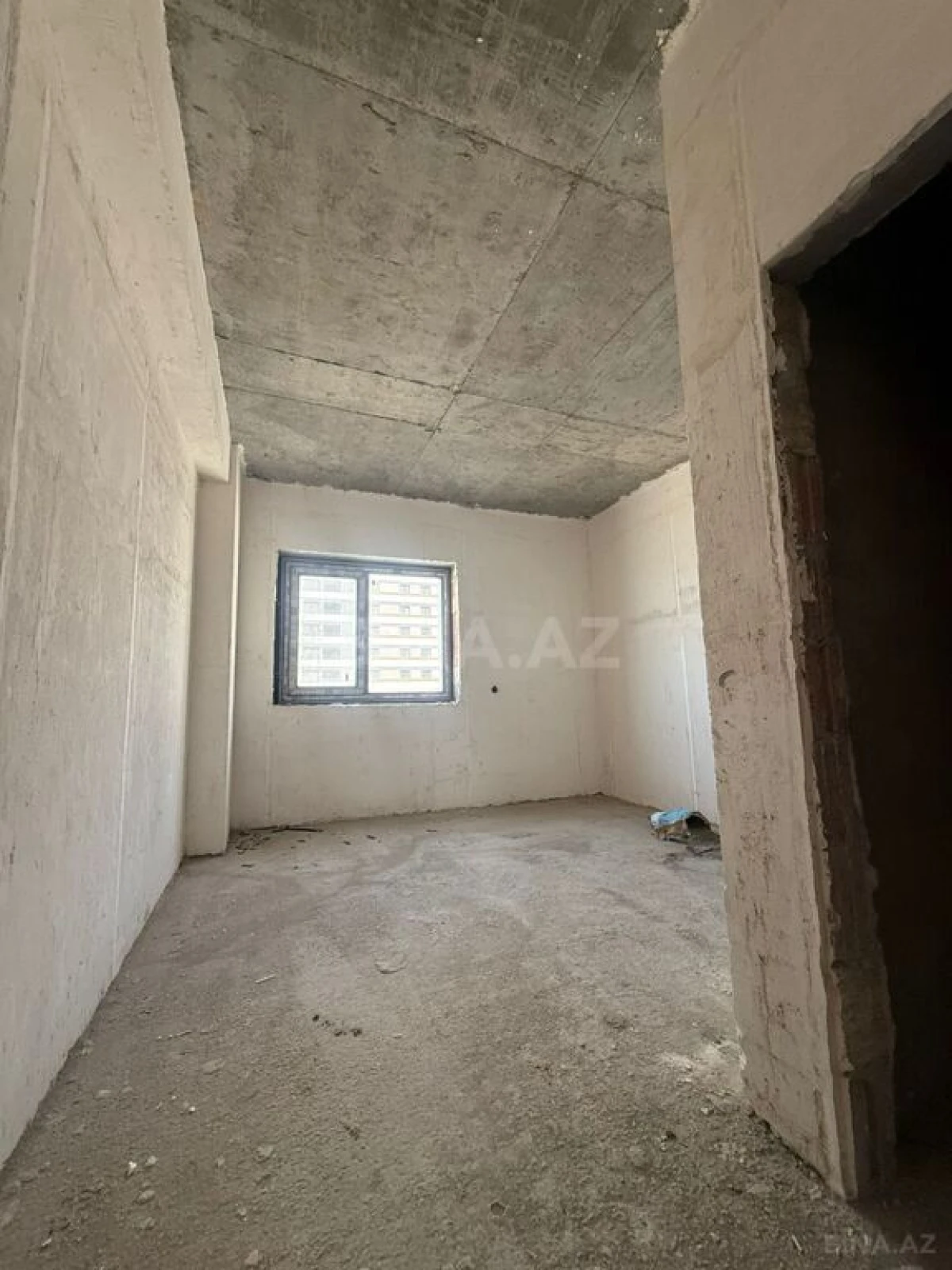 Satılır 3 otaqlı mənzil 163 m²