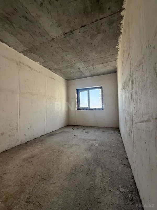 Satılır 3 otaqlı mənzil 163 m²