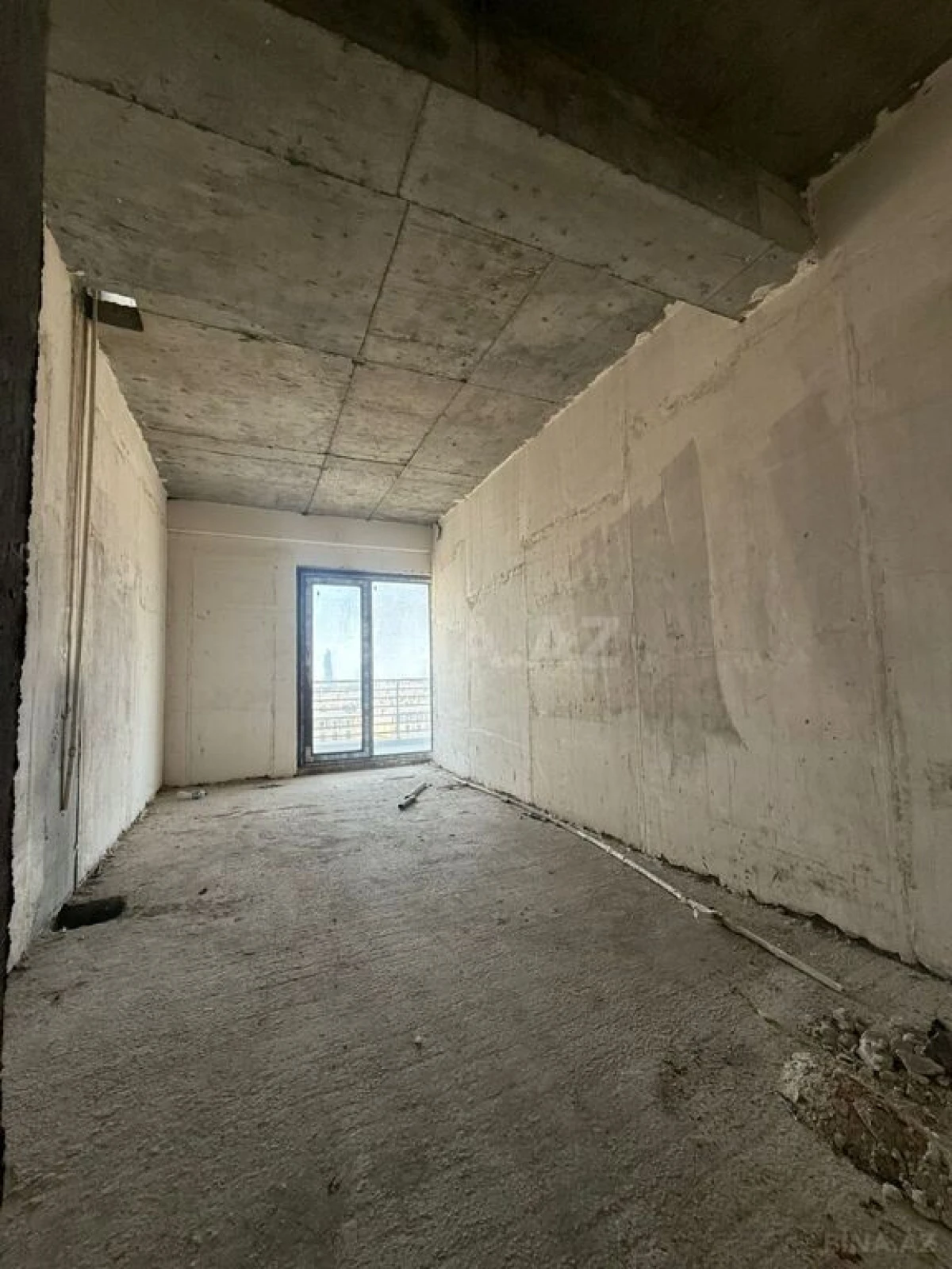 Satılır 3 otaqlı mənzil 163 m²