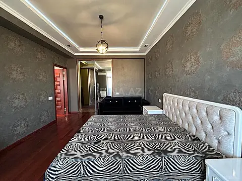 Satılır 2 otaqlı mənzil 81 m²