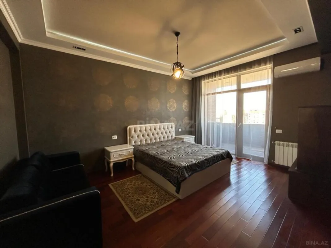 Satılır 2 otaqlı mənzil 81 m²