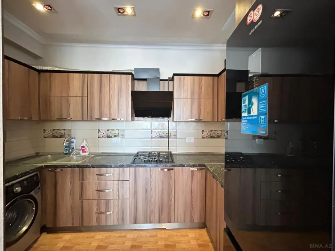 Satılır 2 otaqlı mənzil 81 m²