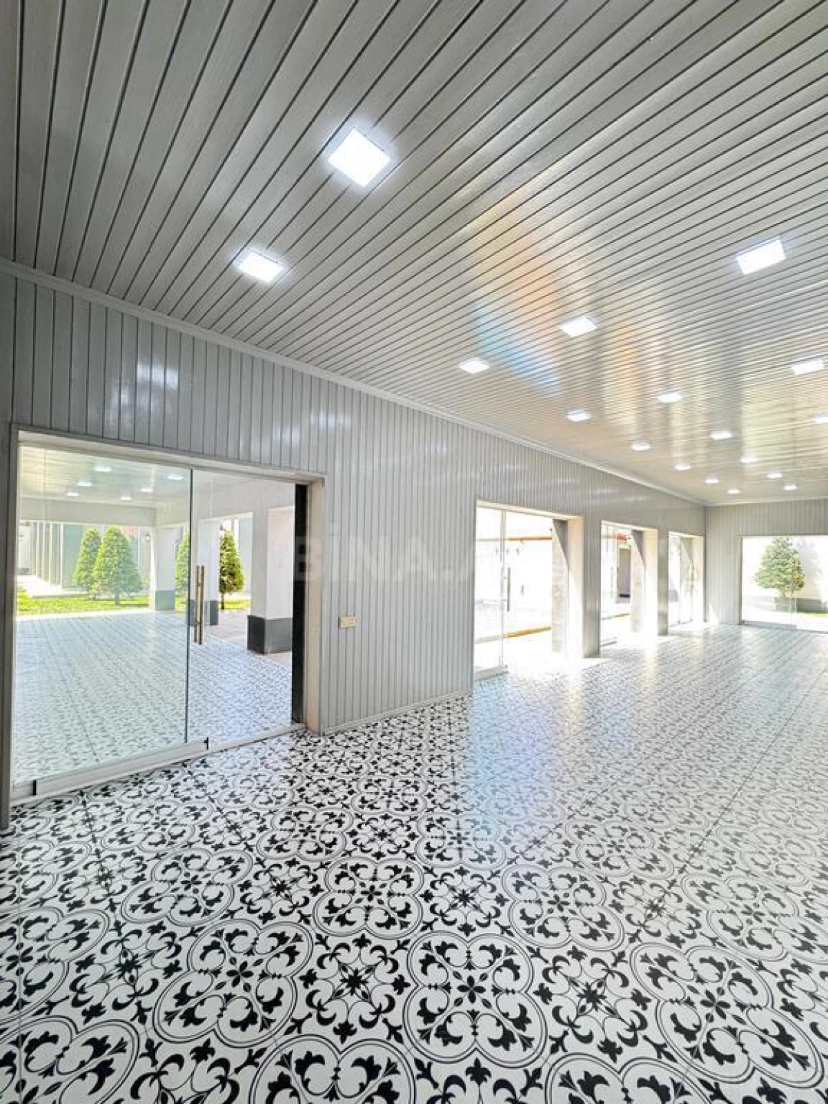 Satılır 5 otaqlı həyət evi 265 m²