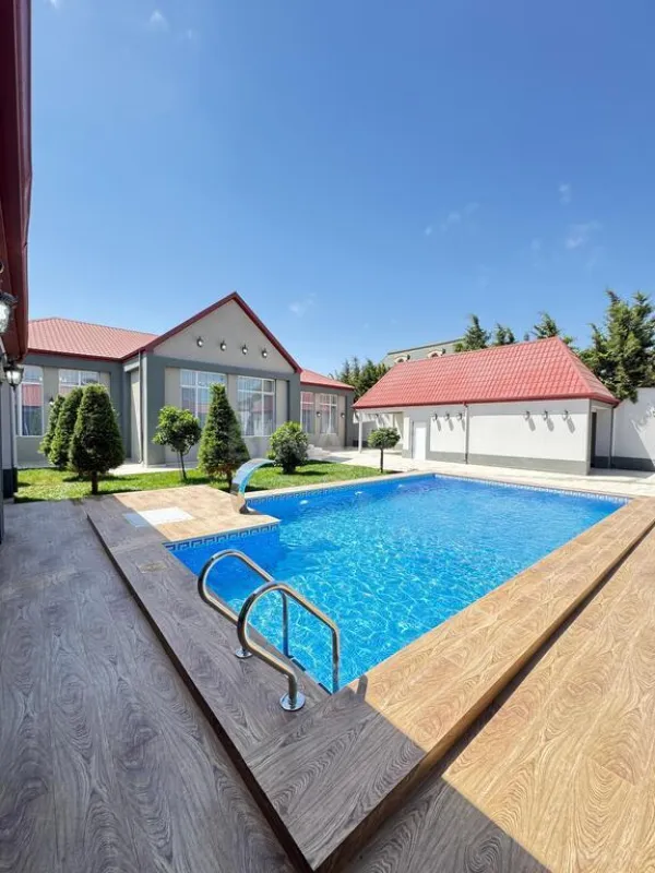 Satılır 5 otaqlı həyət evi 265 m²