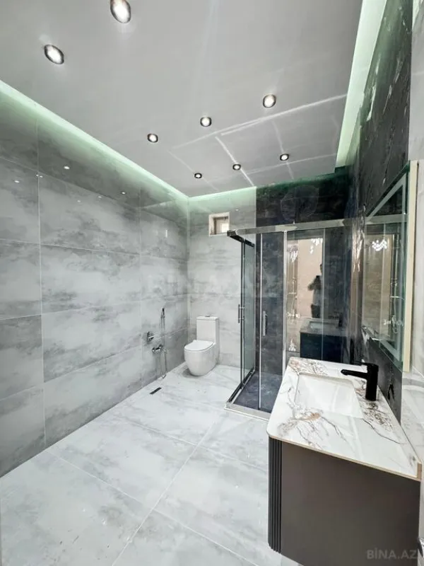 Satılır 5 otaqlı həyət evi 265 m²