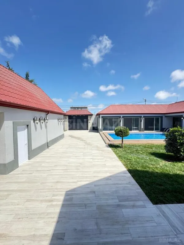 Satılır 5 otaqlı həyət evi 265 m²