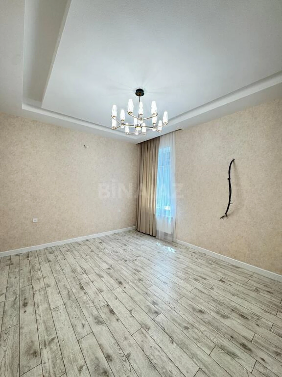 Satılır 5 otaqlı həyət evi 265 m²