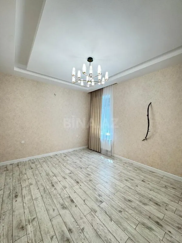 Satılır 5 otaqlı həyət evi 265 m²
