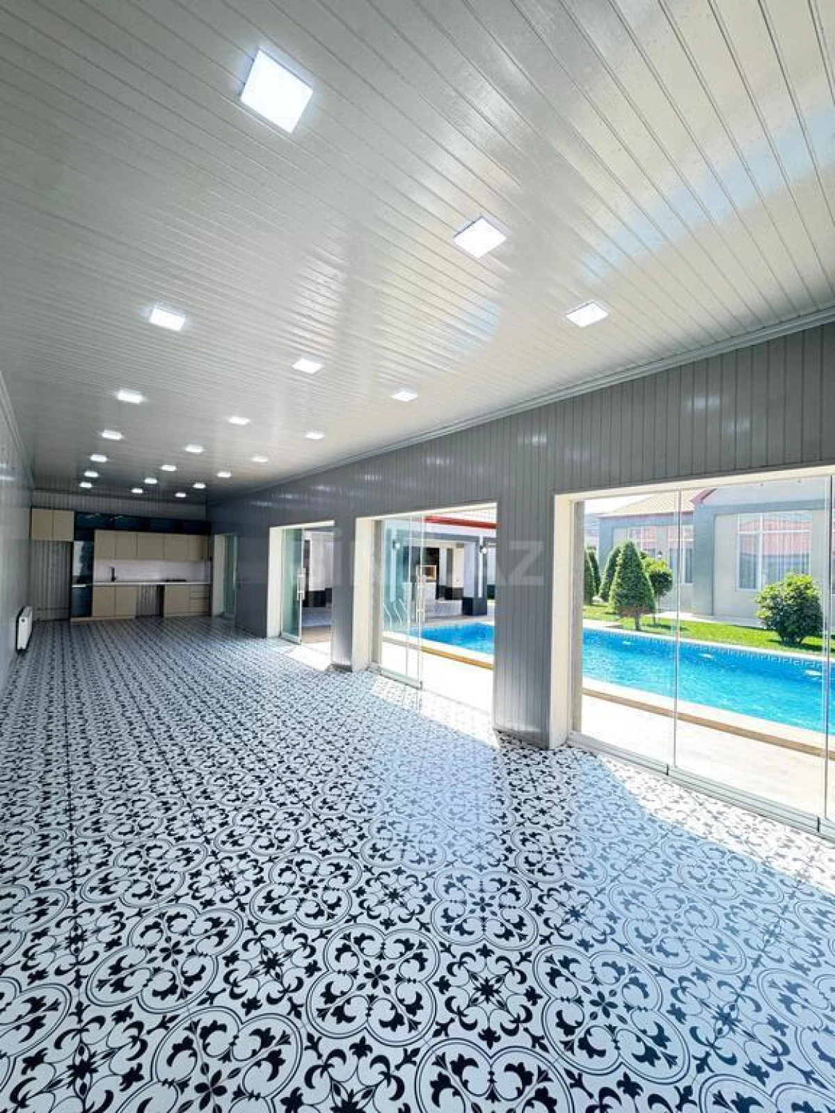 Satılır 5 otaqlı həyət evi 265 m²