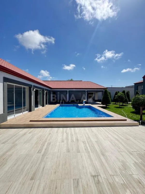 Satılır 5 otaqlı həyət evi 265 m²