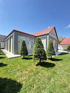 Satılır 5 otaqlı həyət evi 265 m²