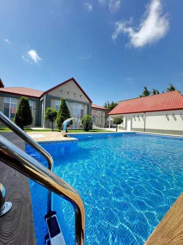 Satılır 5 otaqlı həyət evi 265 m²