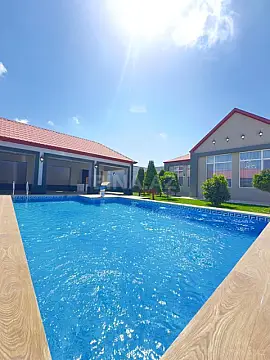 Satılır 5 otaqlı həyət evi 265 m²