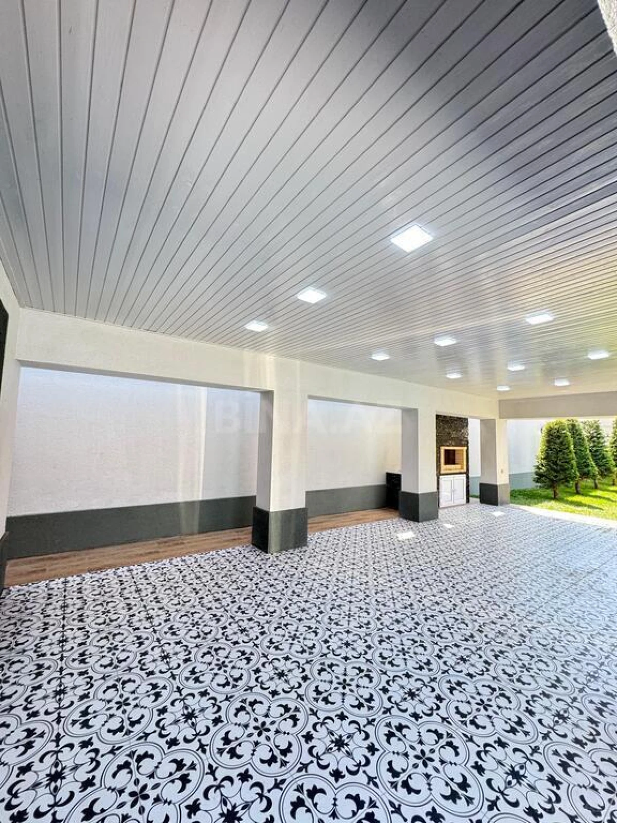 Satılır 5 otaqlı həyət evi 265 m²