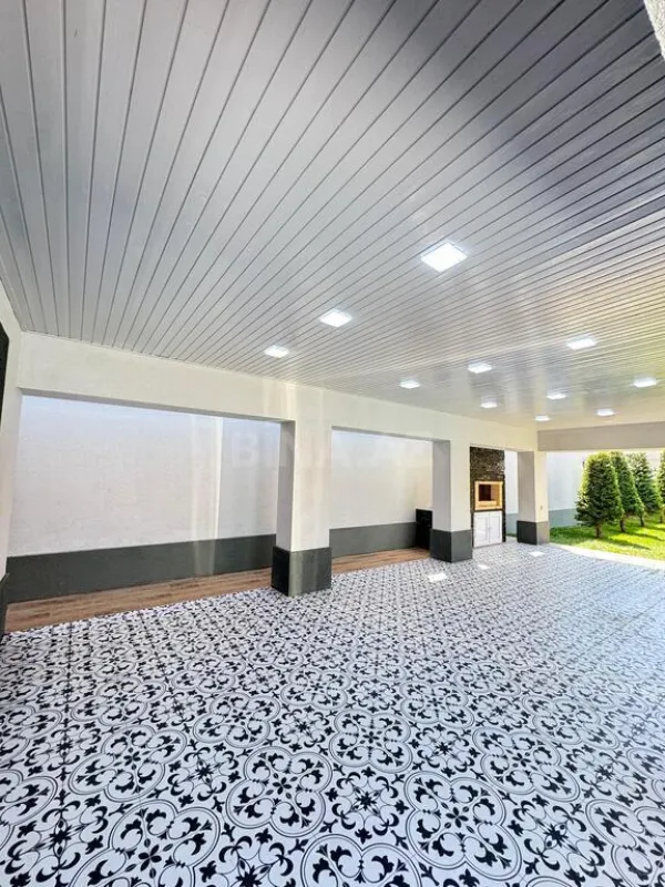 Satılır 5 otaqlı həyət evi 265 m²