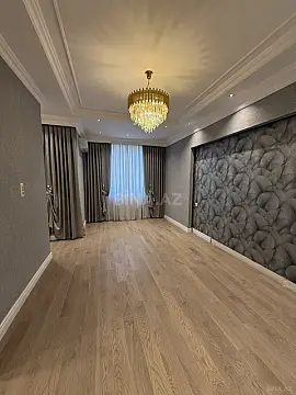 Satılır 4 otaqlı mənzil 205 m²