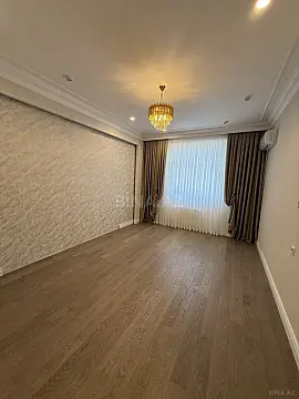 Satılır 4 otaqlı mənzil 205 m²