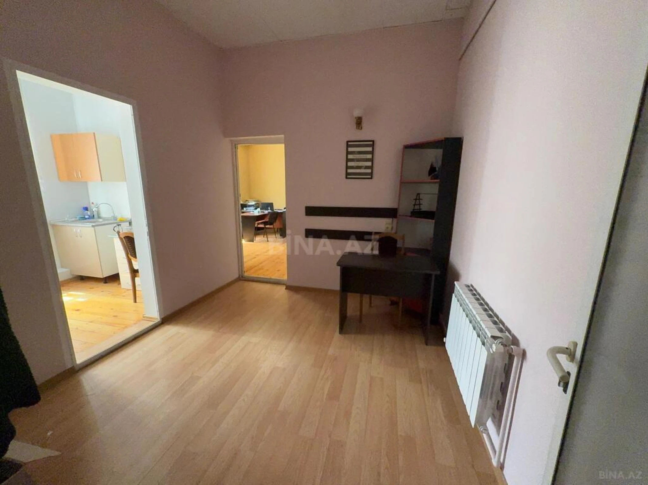 Kirayə verilir 3 otaqlı ofis 65 m²