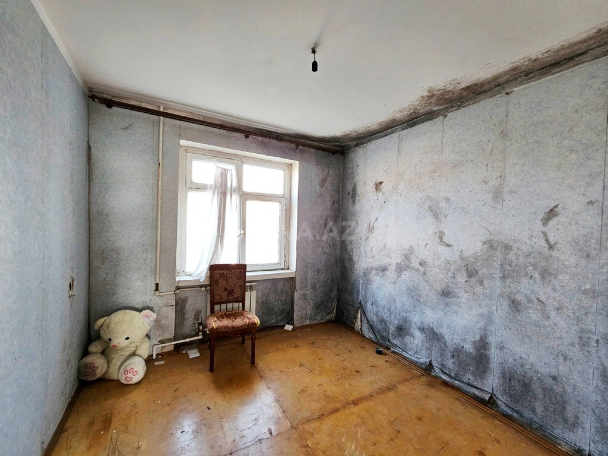 Satılır 5 otaqlı mənzil 120 m²