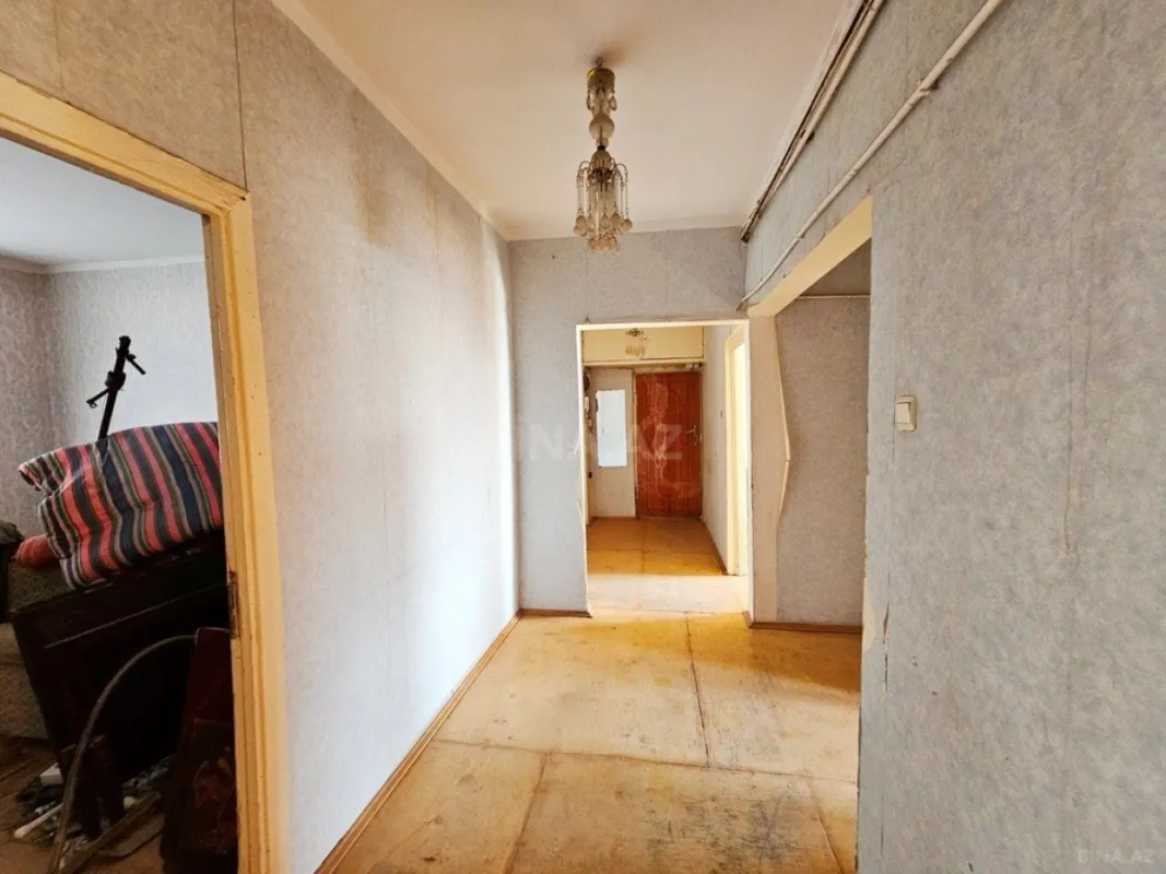 Satılır 5 otaqlı mənzil 120 m²