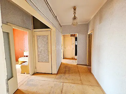 Satılır 5 otaqlı mənzil 120 m²