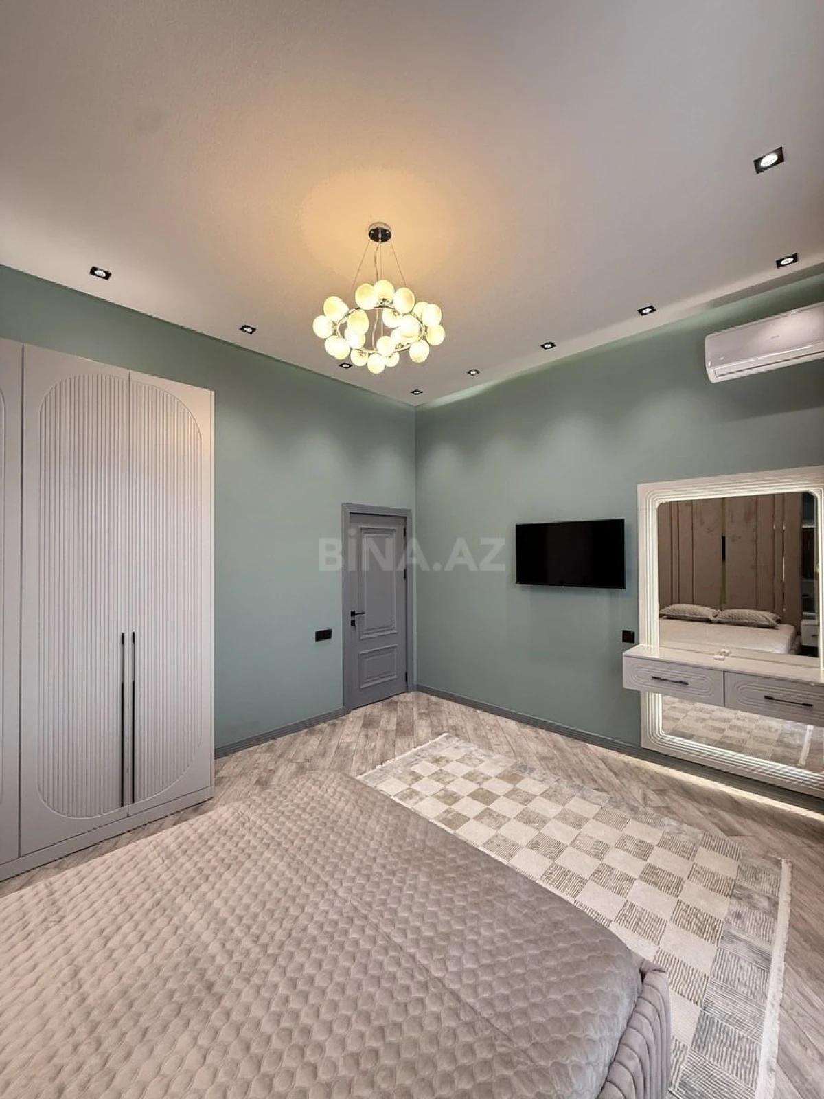 Satılır 4 otaqlı həyət evi 160 m²