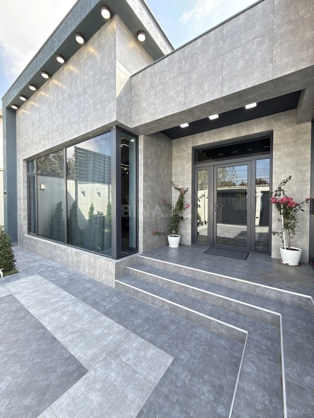 Satılır 4 otaqlı həyət evi 160 m²