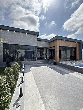 Satılır 4 otaqlı həyət evi 160 m²