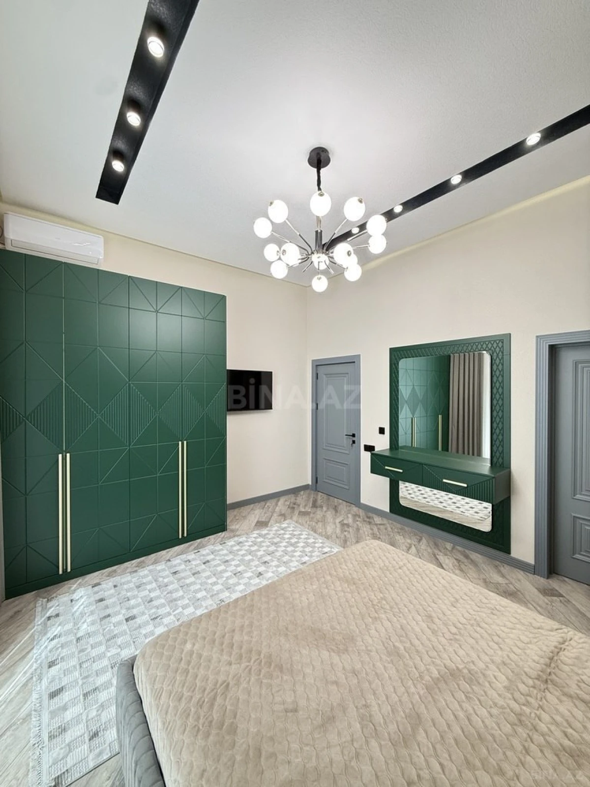 Satılır 4 otaqlı həyət evi 160 m²