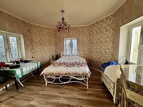 Satılır 4 otaqlı həyət evi 155 m²