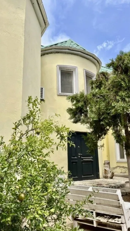 Satılır 4 otaqlı həyət evi 155 m²