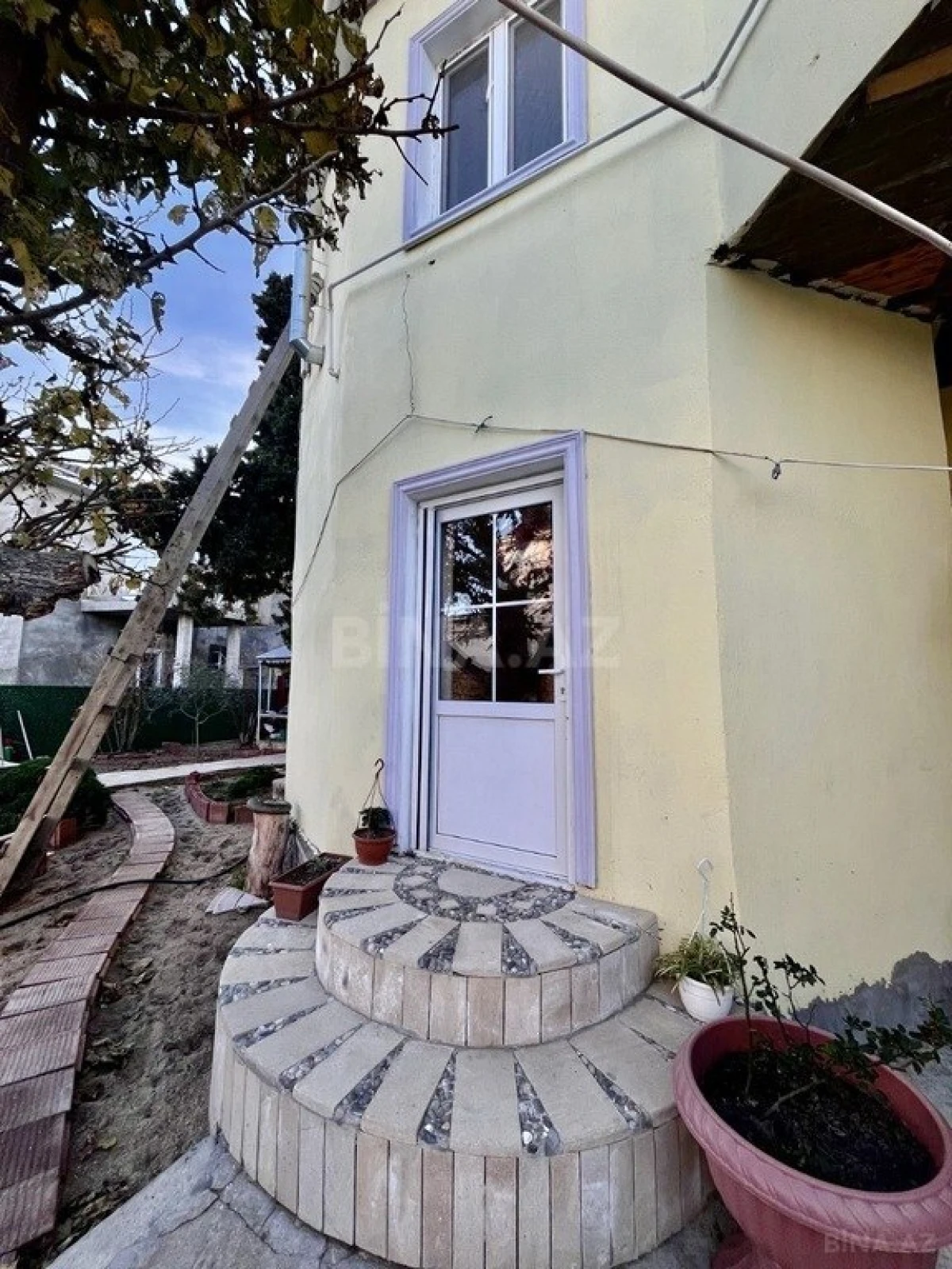 Satılır 4 otaqlı həyət evi 155 m²