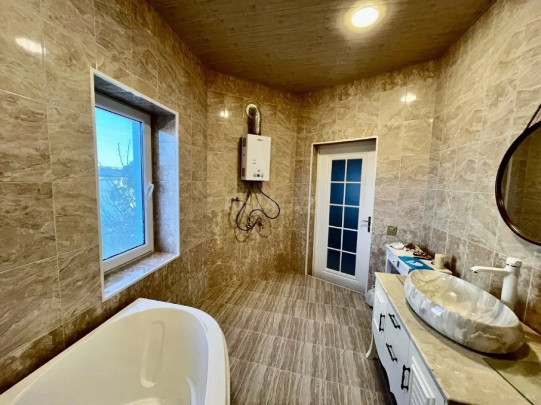 Satılır 4 otaqlı həyət evi 155 m²