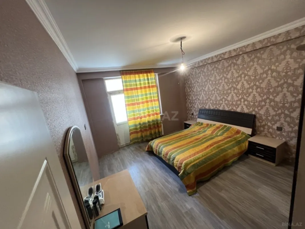 Satılır 3 otaqlı mənzil 110 m²