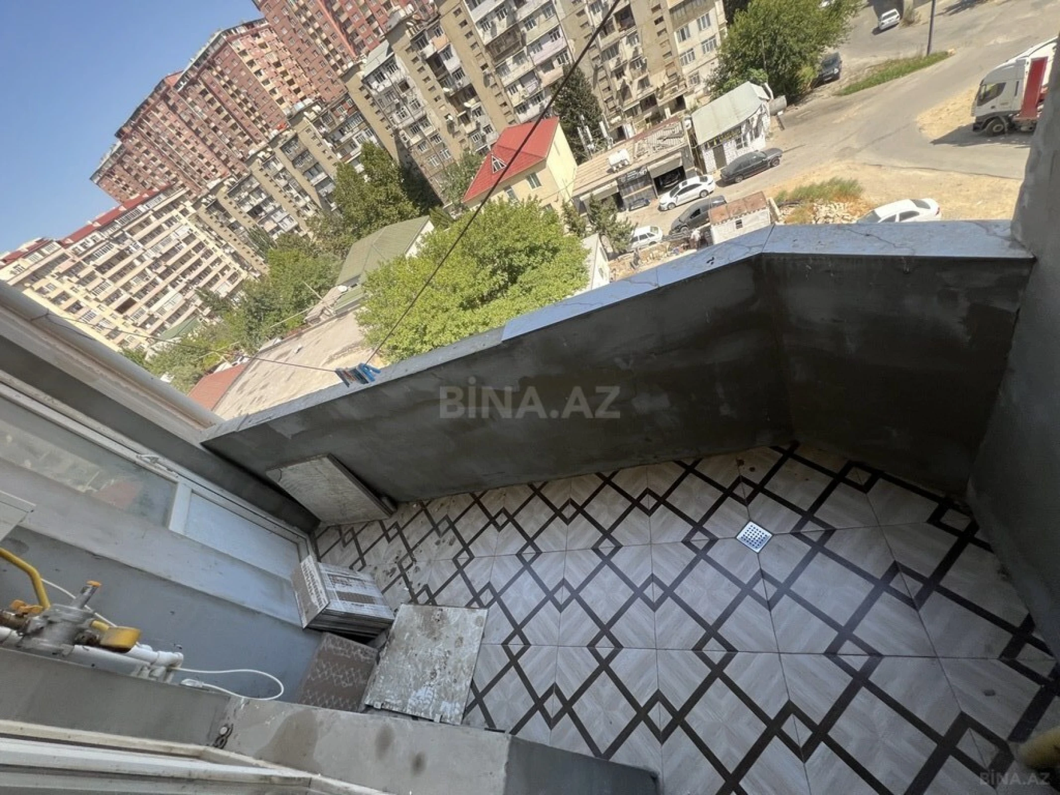 Satılır 3 otaqlı mənzil 110 m²