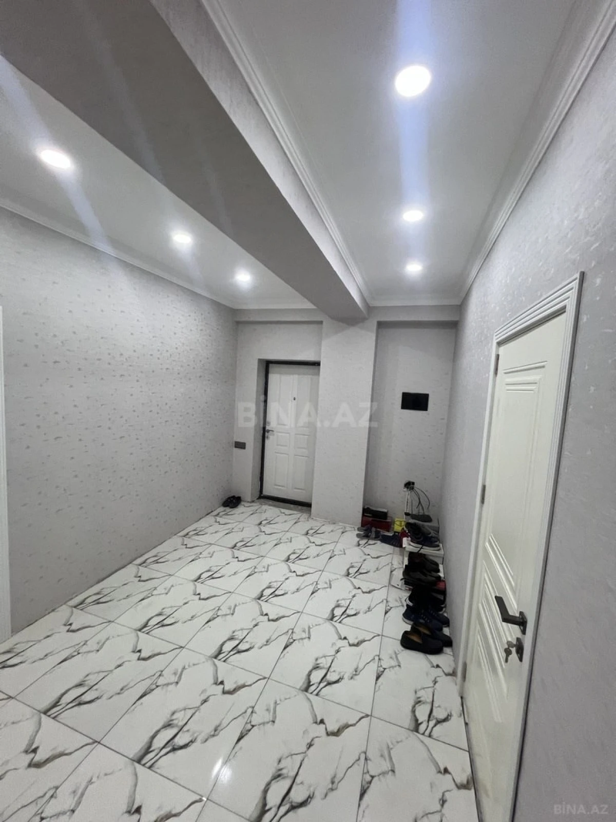 Satılır 3 otaqlı mənzil 110 m²