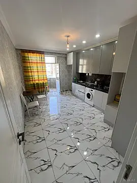 Satılır 3 otaqlı mənzil 110 m²