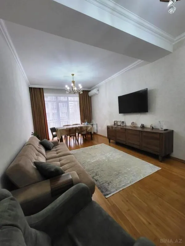 Satılır 3 otaqlı mənzil 102 m²