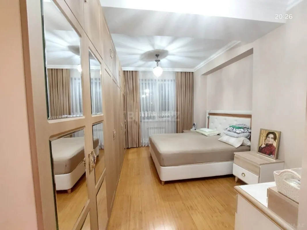 Satılır 3 otaqlı mənzil 102 m²