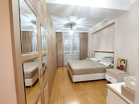 Satılır 3 otaqlı mənzil 102 m²