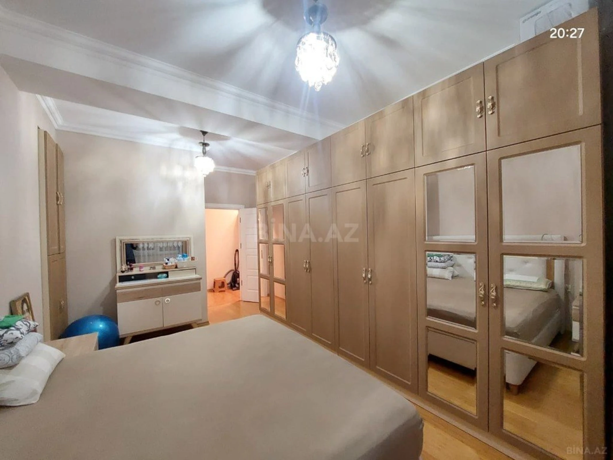 Satılır 3 otaqlı mənzil 102 m²
